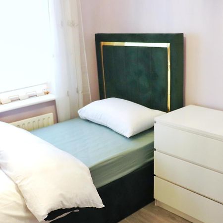 Ferienwohnung Deluxe Dwelling - 15 Mins From Cork City/Airport Exterior foto